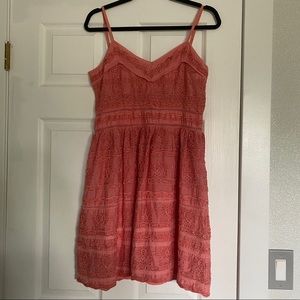 Anthropology LOVE SAM vac dress
CORAL Beaded RIVIERA
Embroidered Mini DRESS S